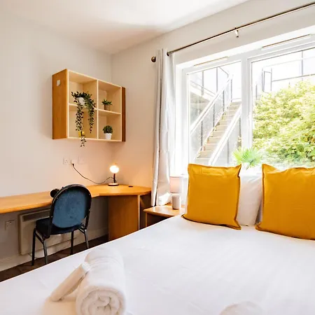65 - Spacious Three Bed Апартаменты Голуэй