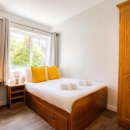 65 - Spacious Three Bed *